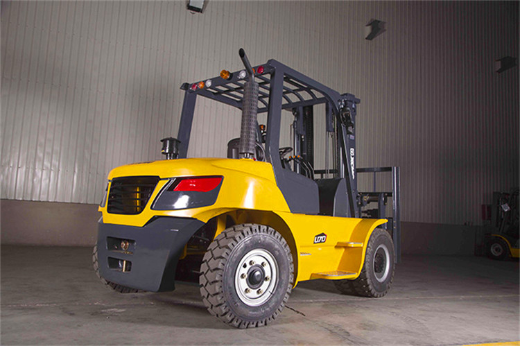 XCMG new 8 ton diesel forklifts FD80T China diesel forklift truck machine with spare parts for sale